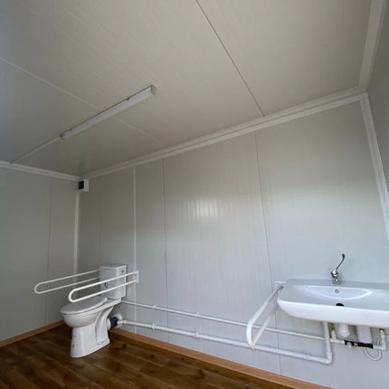 Sanitärbehälter für Menschen mit Behinderungen Toilette mit Rampe